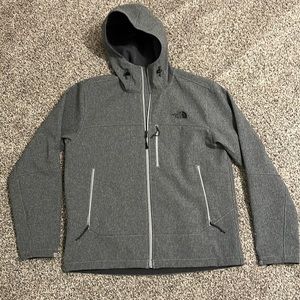 North Face hooded Apex jacket. Great condition, no wear at all. Looks new!